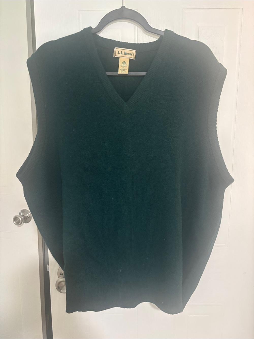 L.L. Bean Men's Forest Green V-Neck Sweater Vest
